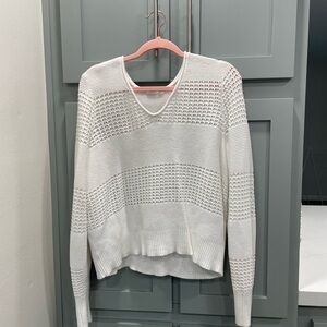 GAP Women's Cream V-Neck Sweater